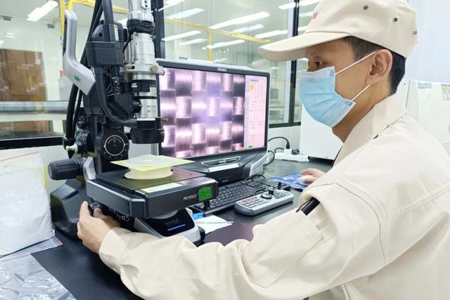 跑出嘉速度 新材料技術(shù)研發(fā)引領(lǐng)產(chǎn)業(yè)新未來(lái)